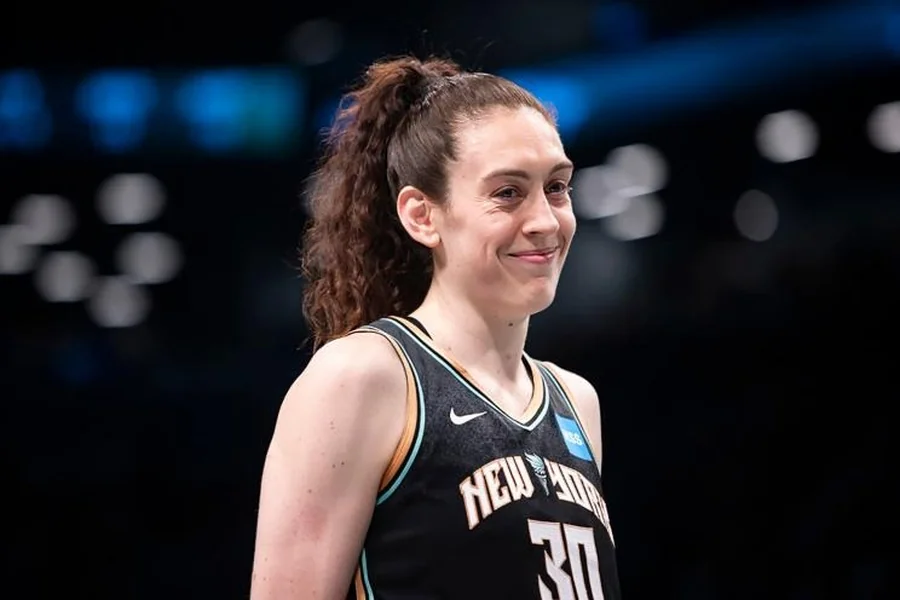 Breanna Stewart Age