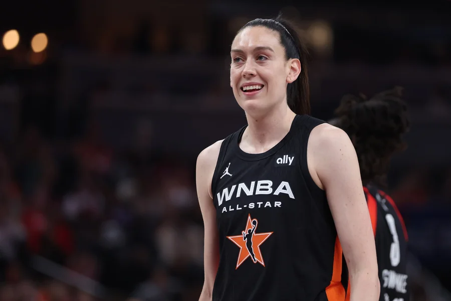 Breanna Stewart Age
